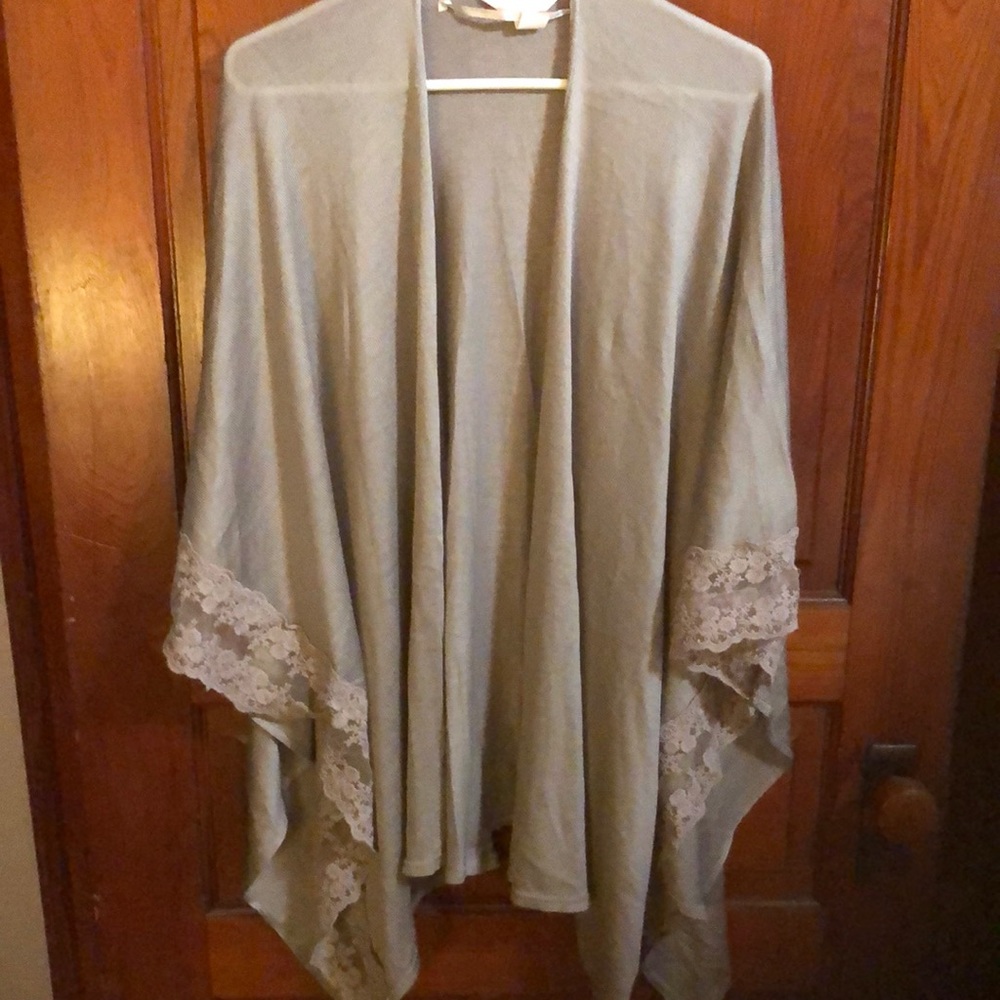 Lauren Conrad cardigan one size with lace trim